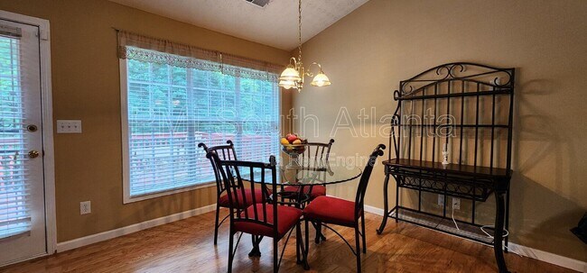 Building Photo - 4284 Cedar Lake Cove