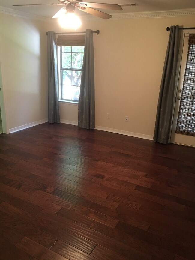 Building Photo - BEAUTIFUL HOME IN GREAT LOCATION!