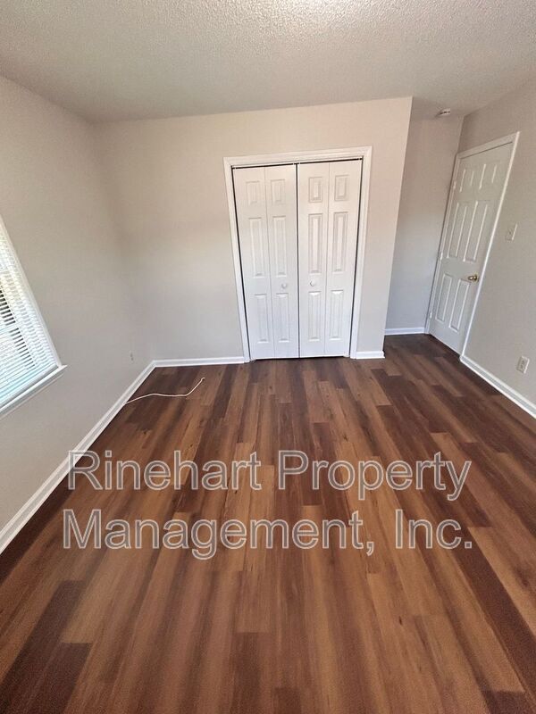 Building Photo - 480 Willowspring Ln