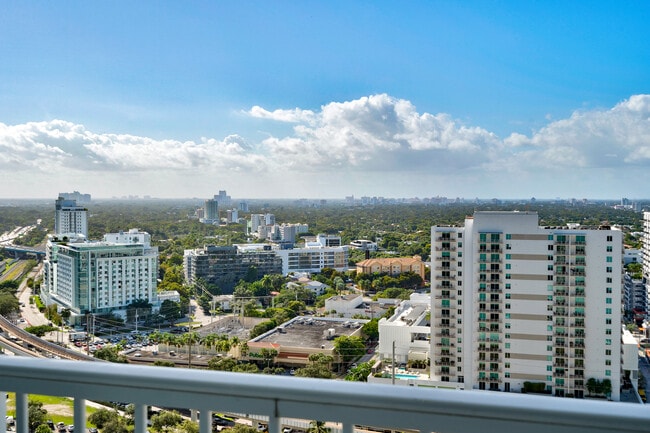 Building Photo - 1250 S Miami Ave