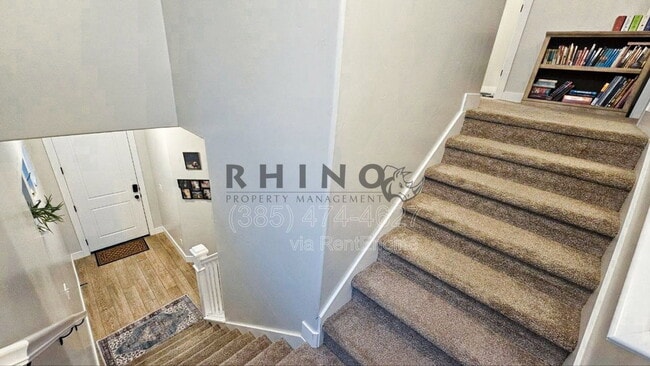 Building Photo - 213 Whitewater Dr