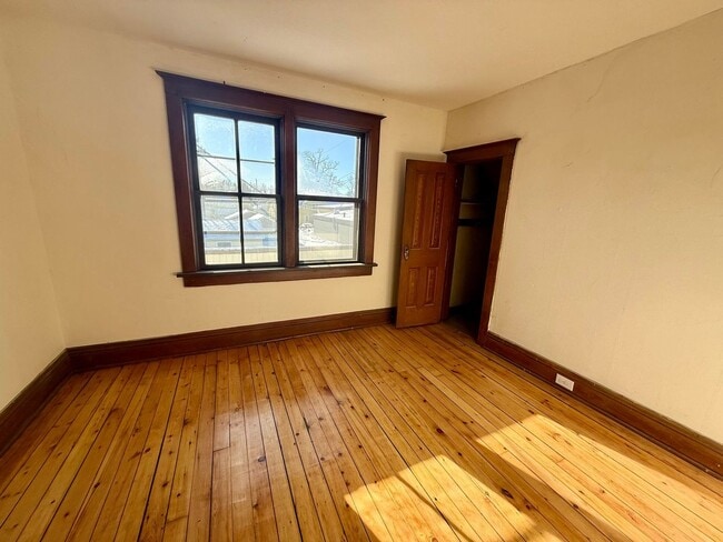 Building Photo - 4 Bed 1 Bath Single Family Home in Wausau