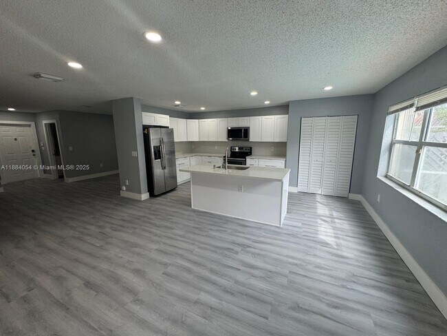 Building Photo - 15320 SW 47th St