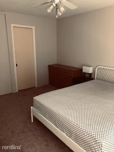 Building Photo - 4 br, 3 bath Condo - 2786 Roundtree Dr