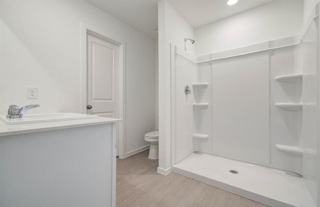 Building Photo - 5005 Gallant St