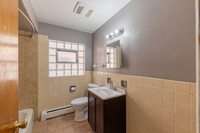 Building Photo - 4634 W 47th St