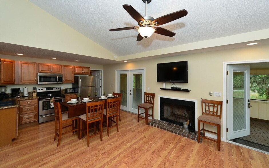 Building Photo - 8270 Ibis St