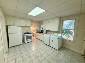 Building Photo - 39 Newtonville Ave