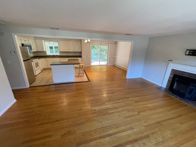 Building Photo - Beautiful 4 Bedroom House *w/ an In-Law* in Cheshire! Garage Parking, Central Air, & a Beautiful ...