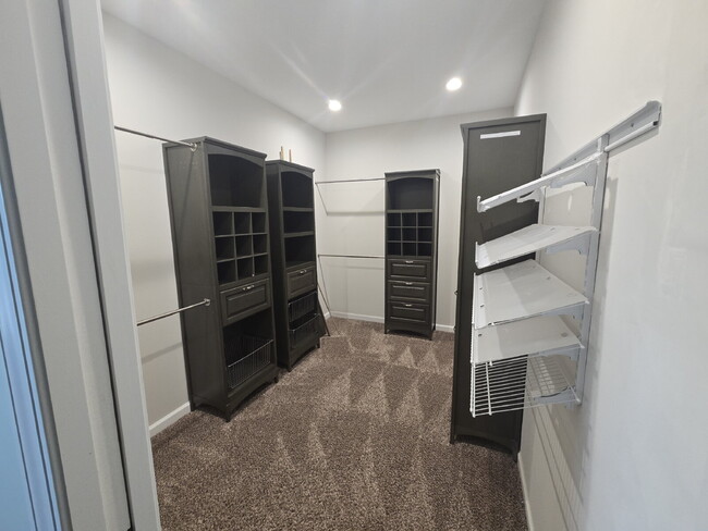 Building Photo - "3-Bed Home on Briarwood Rd: Spacious 1895...