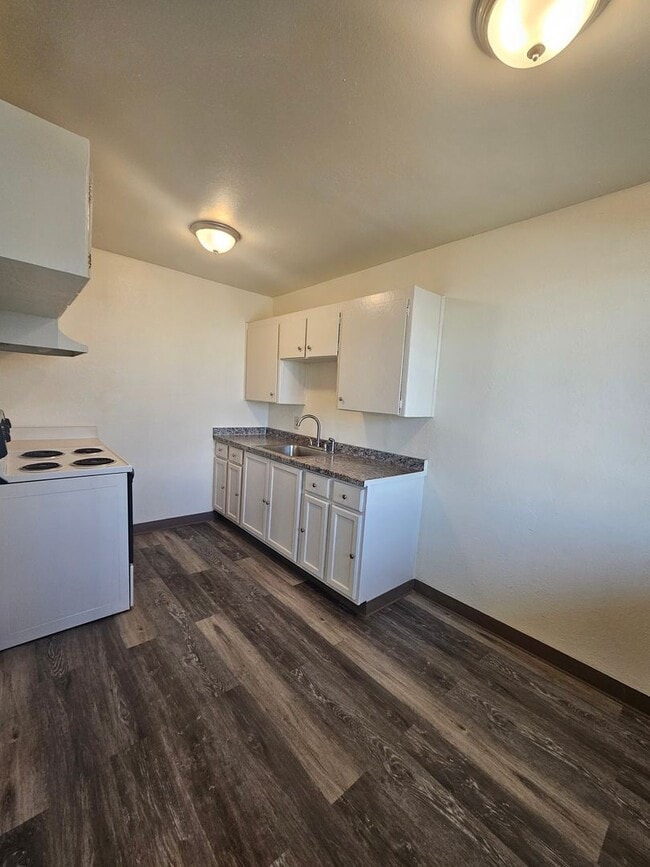 Building Photo - 740 Illinois Ave