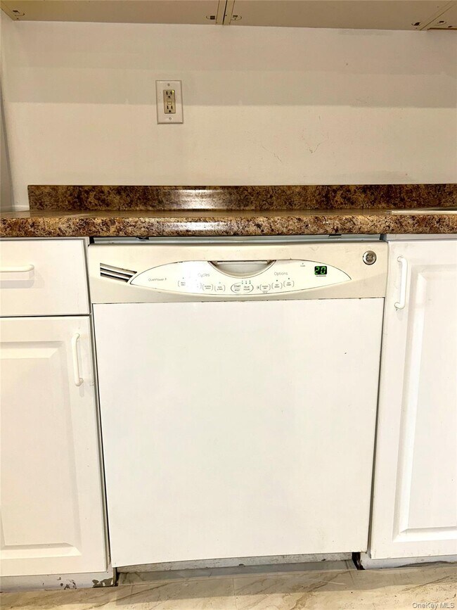 Building Photo - 48 W Main St