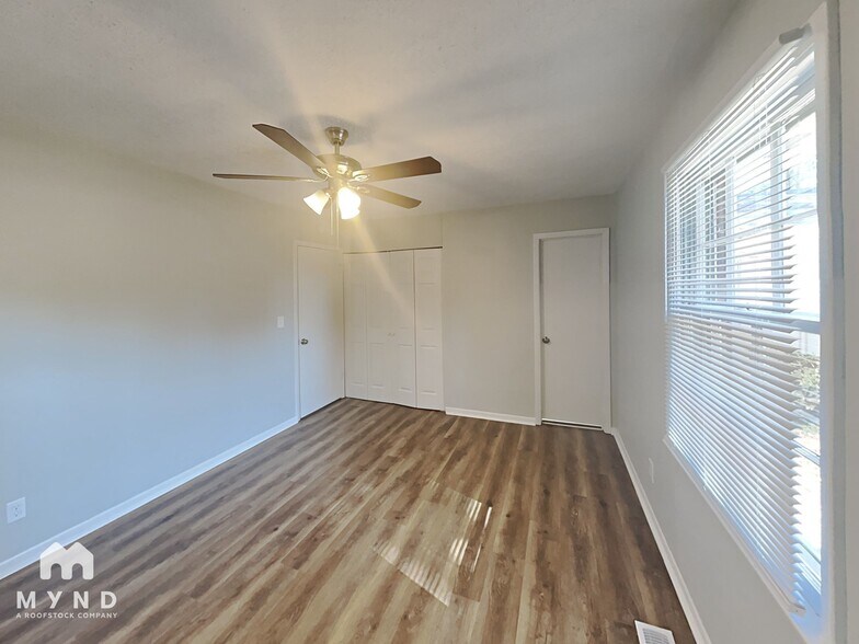 Building Photo - 3672 Stanford Cir