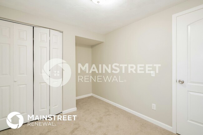 Building Photo - 1141 N Rochester Ave