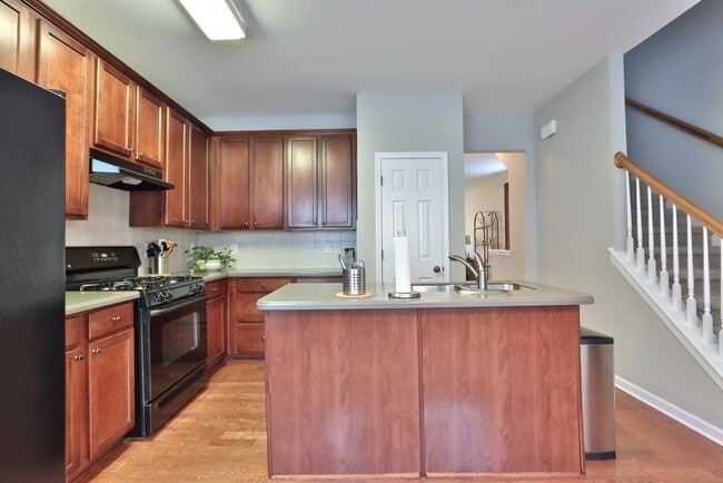 Building Photo - 501 Grove Field Ct NW