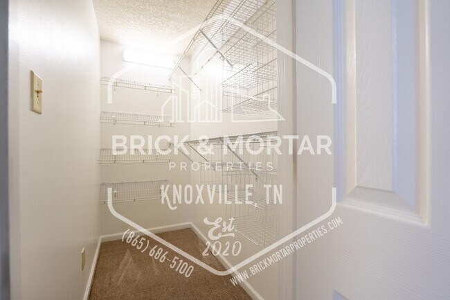 Building Photo - 7933 Dighton Way