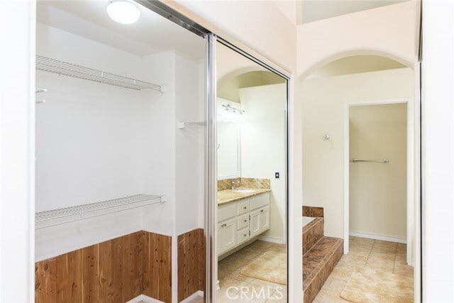 Building Photo - 3 Giotto
