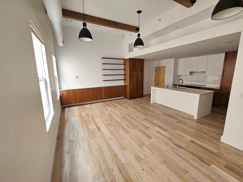 Living Kitchen - 319 Broadway N