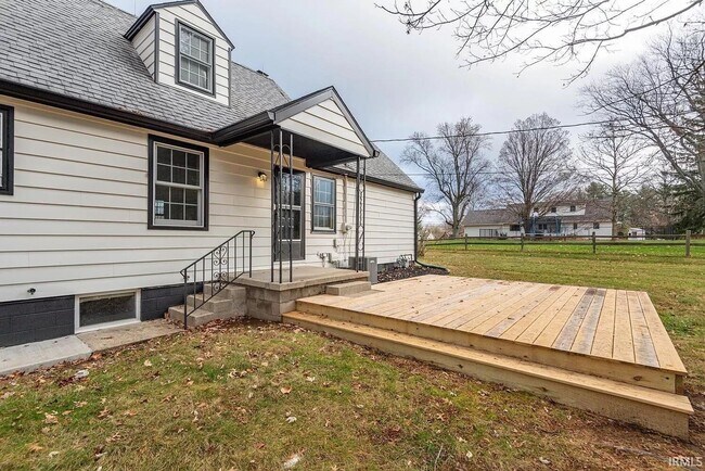 Building Photo - 4480 E Janet Dr
