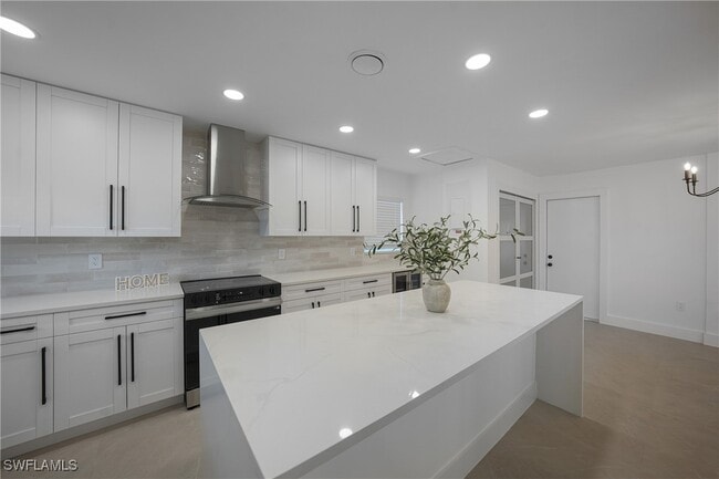 Building Photo - 27385 Voyageur Dr