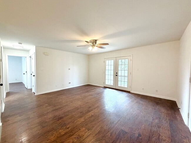 Building Photo - 402 Jack Miller Blvd