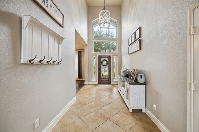 Building Photo - 28919 Crested Butte Dr