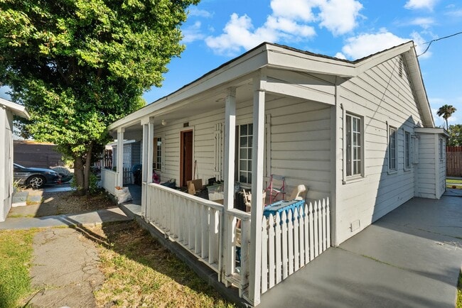 Building Photo - Newly built in El Monte