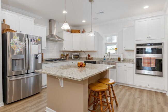 Building Photo - Beautiful, Almost New Home Located in The Desirable Elgin, SC