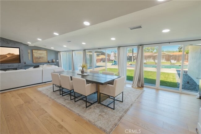 Building Photo - 9109 La Alba Dr