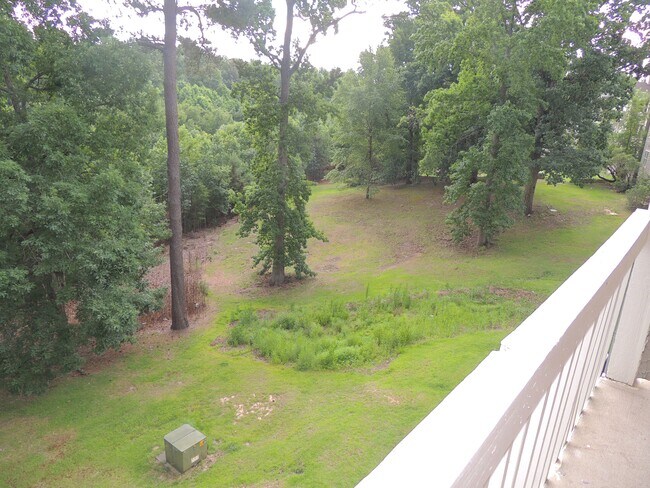 Building Photo - 6748 Willowbrook Dr