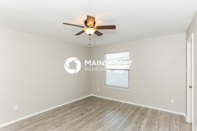 Building Photo - 5 Bedroom Pet-Friendly Home in Arlington, TX with Main Street Renewal