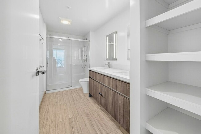 Building Photo - 1500 Rycroft St