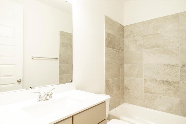 Building Photo - 31410 Golden Cliffs Ln