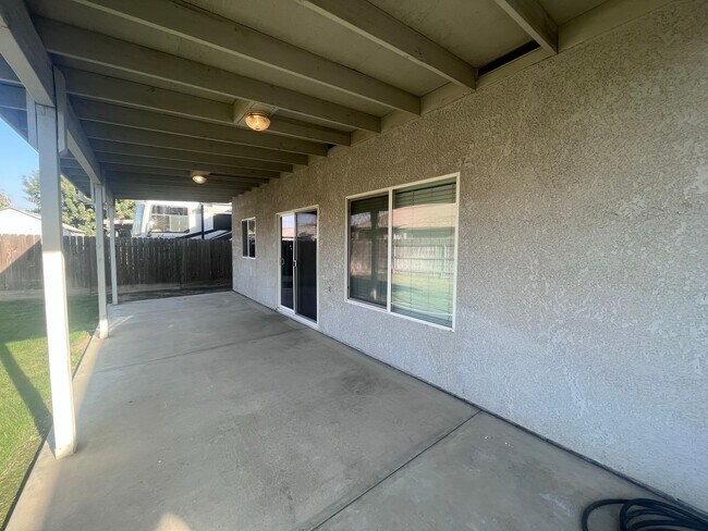 Building Photo - 2044 Stagecoach Pl