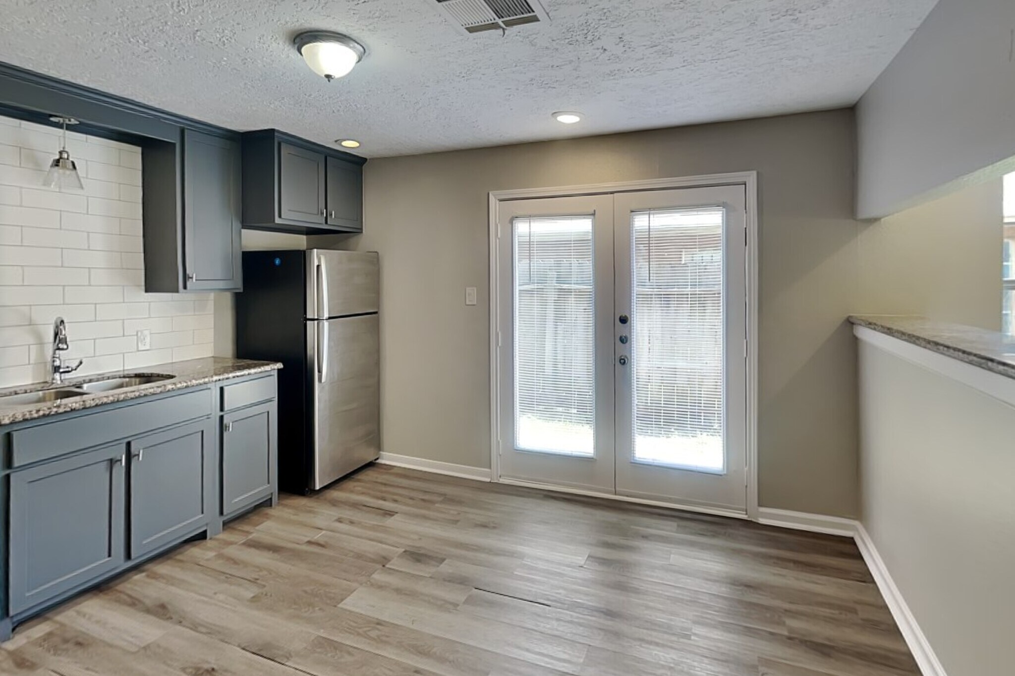 Building Photo - 8730 Valley Pond Ct