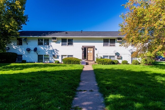 Primary Photo - Willow View Apartments