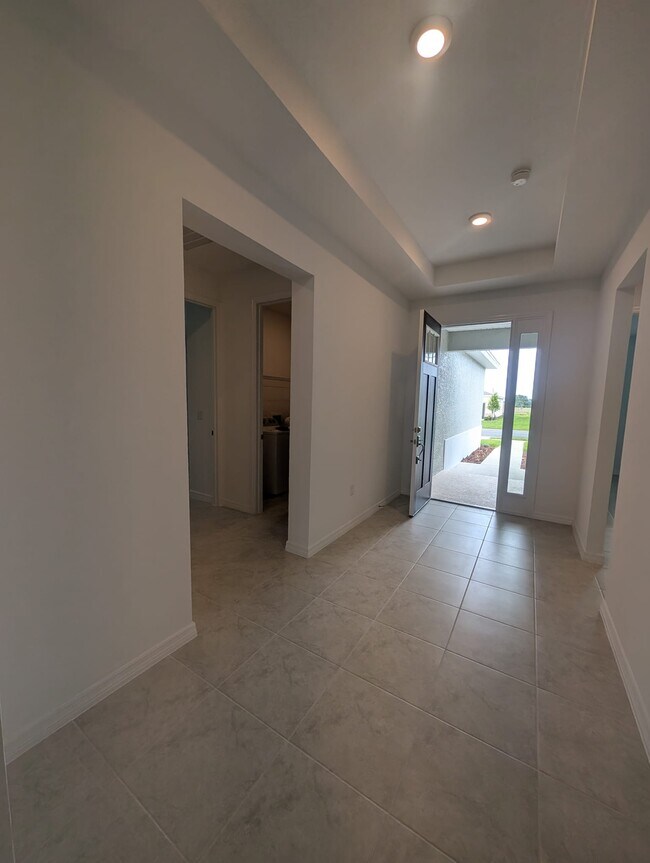 Building Photo - 7552 SW 56th Pl