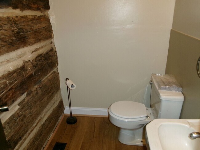 Building Photo - FOR RENT-Rustic log cabin home for RENT in...