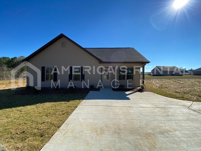 Building Photo - Home for Rent in Talladega, AL! View with 48 Hours Notice!