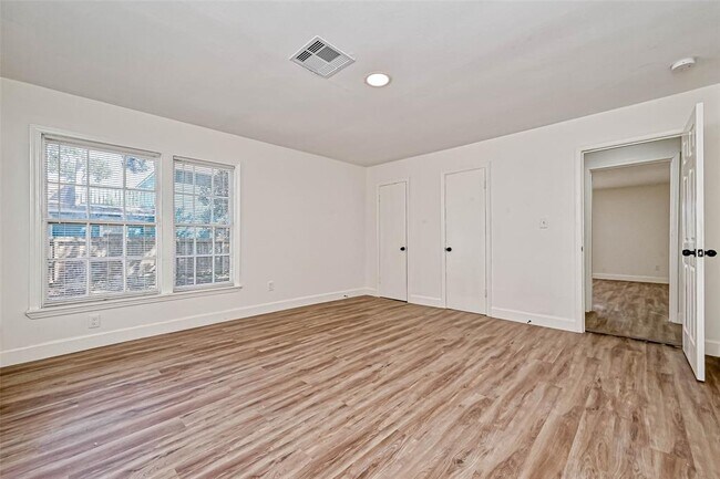 Building Photo - 5609 Denmark St