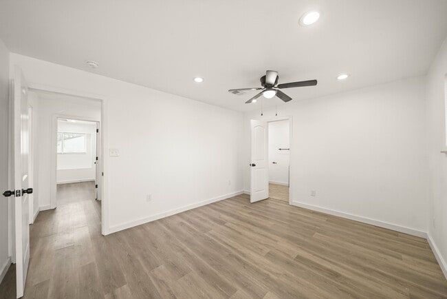 Building Photo - 4428 Stanford Ct