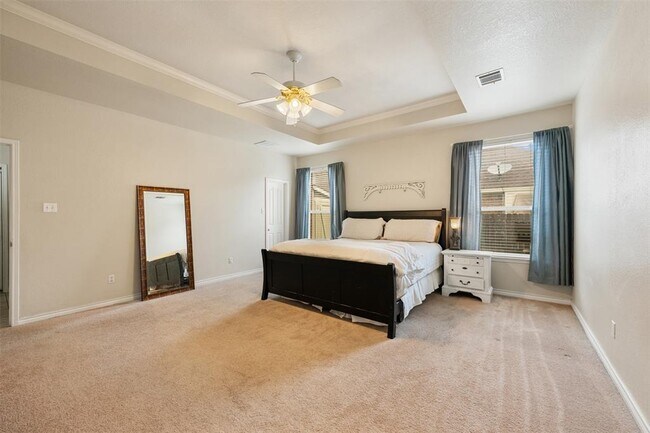 Building Photo - 309 N Carriage Hills Dr
