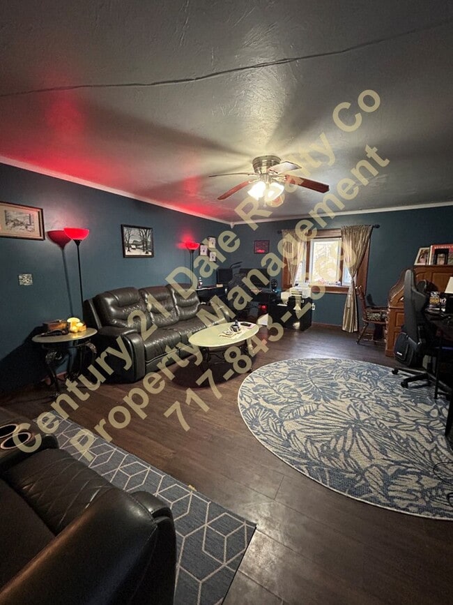 Building Photo - Large 3 Bedroom, 2 Bath Pet friendly home with off street parking and a 600sqft detached garage