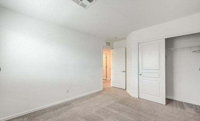 Building Photo - 8056 Haywood Estate Ave