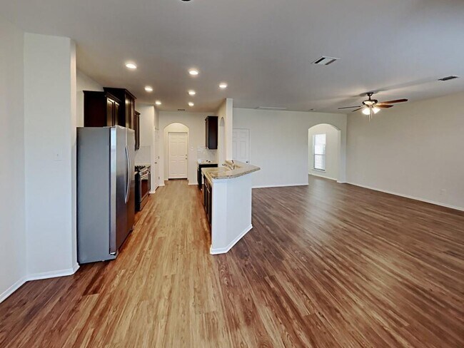 Building Photo - 18226 Amalfi Coast Dr