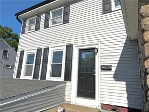 Building Photo - 109 Earl St