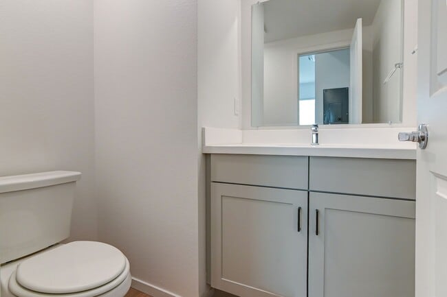 Interior Photo - Division and Highland