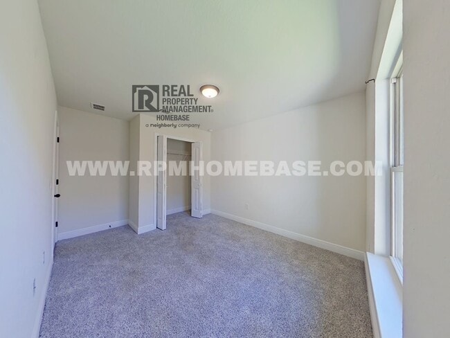 Building Photo - 5137 Peach Dr