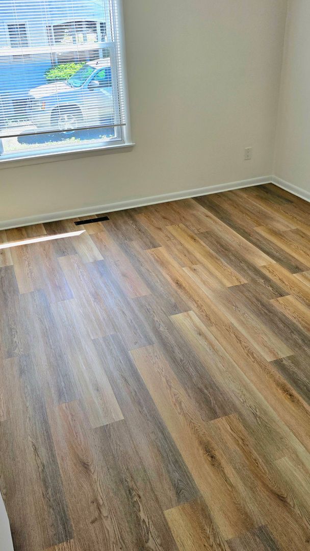 Building Photo - Charming First-Floor Apartment on Gorgeous Camden Ave!