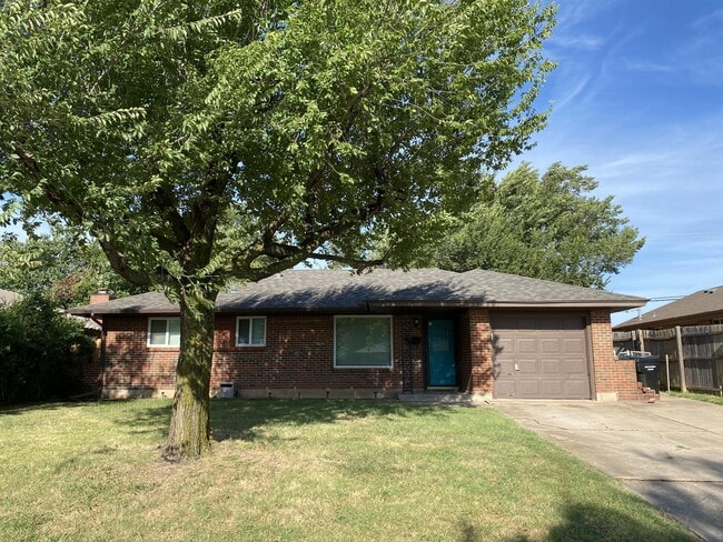 Primary Photo - 205 S Bristow Ave